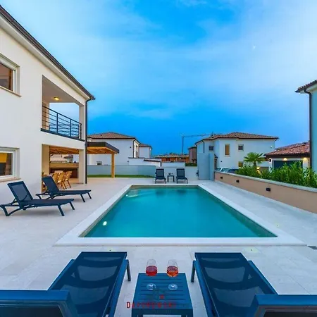 Villa Dvor Comfortable Vodnjan